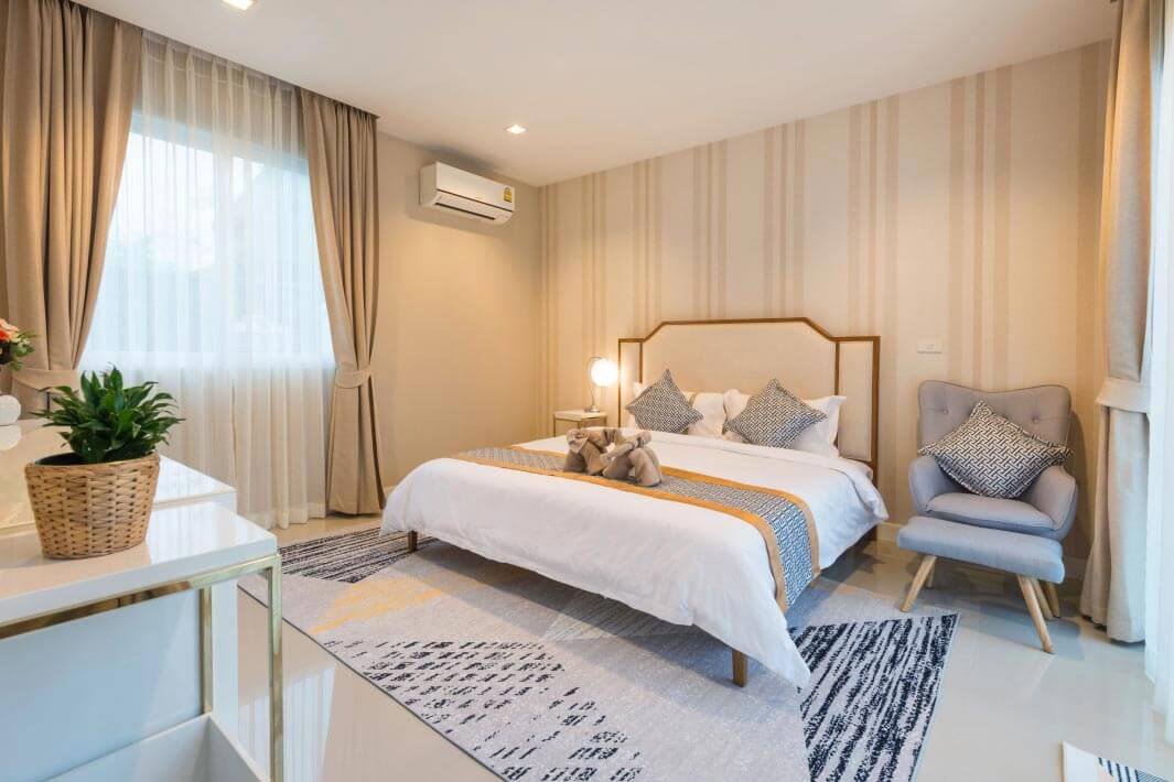 RoomPhoto